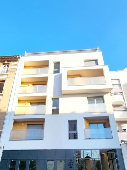 New & Serene II 1 Bedroom Appartement Near La Defense Paris Parking And Fibre Suresnes Exterior foto